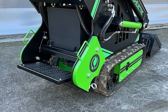 Skid Steer SK650 - Kompaktlastare - minidumper - BENSIN/EL 8 of 12