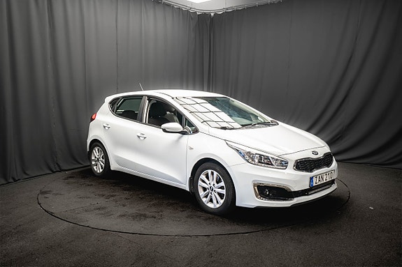 Kia Ceed 4 of 21