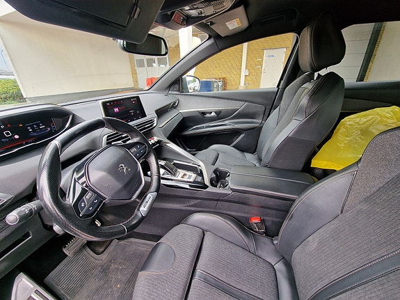 Peugeot 3008 6 of 8