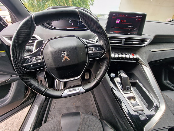 Peugeot 3008 4 of 8