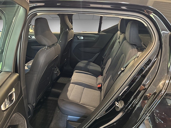 Volvo XC40 9 of 14