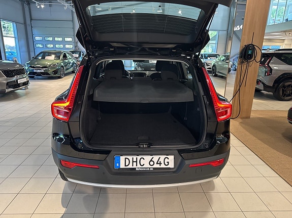 Volvo XC40 14 of 14