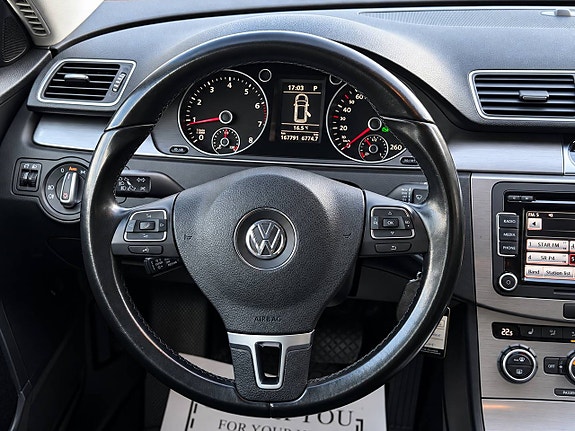 Volkswagen Passat 15 of 25