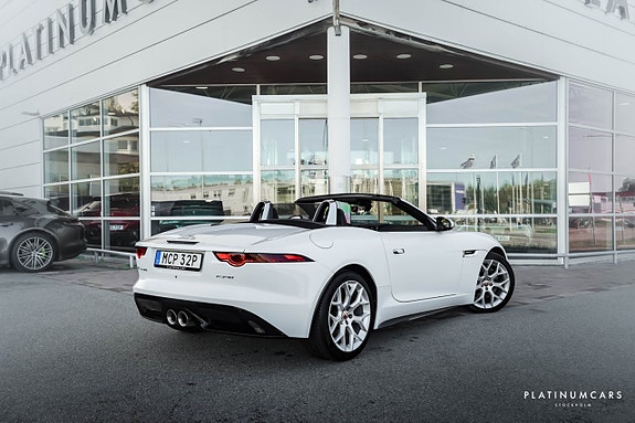 Jaguar F-TYPE 2 of 20