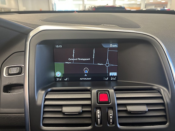 Volvo XC60 11 of 19
