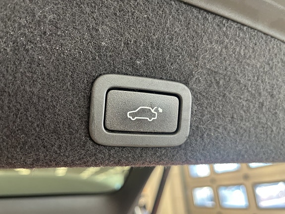 Volvo XC60 15 of 19