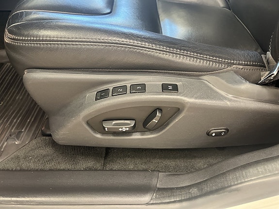 Volvo XC60 16 of 19