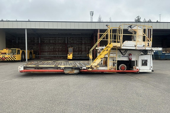 FMC High-Loader Commander 7 of 25