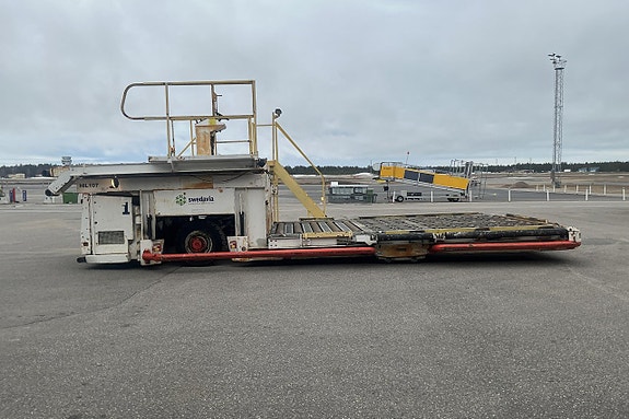FMC High-Loader Commander 2 of 25