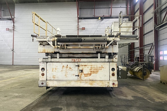 FMC MDL-40 Main-Deck-Loader 9 of 27