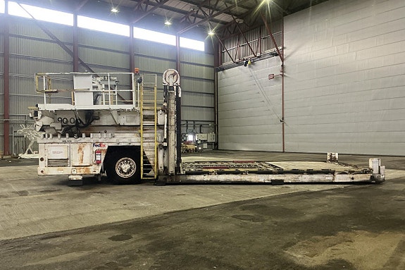 FMC MDL-40 Main-Deck-Loader 2 of 27