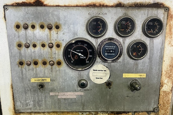 FMC MDL-40 Main-Deck-Loader 11 of 27