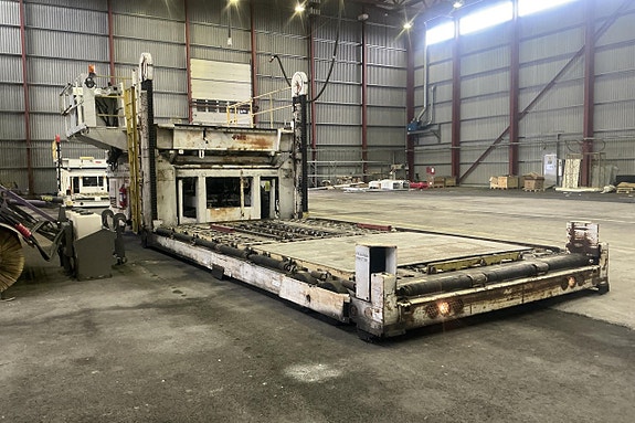 FMC MDL-40 Main-Deck-Loader 3 of 27