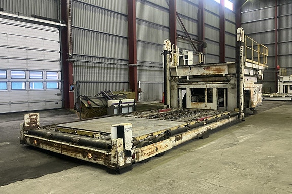 FMC MDL-40 Main-Deck-Loader 6 of 27