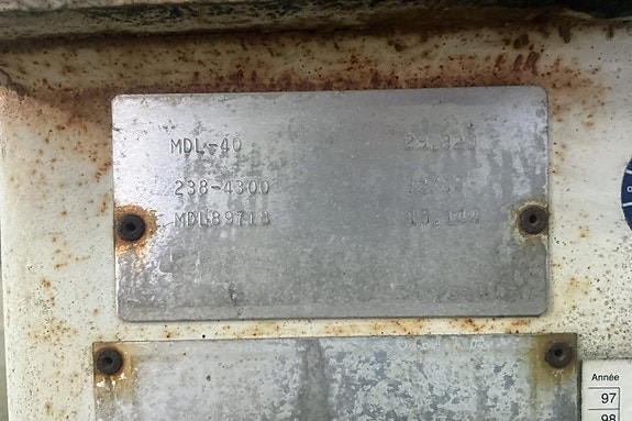 FMC MDL-40 Main-Deck-Loader 10 of 27
