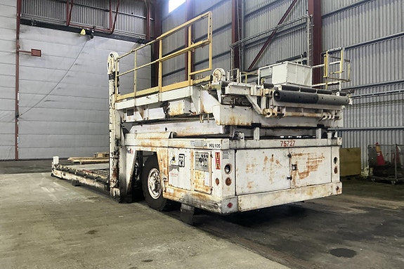 FMC MDL-40 Main-Deck-Loader 8 of 27