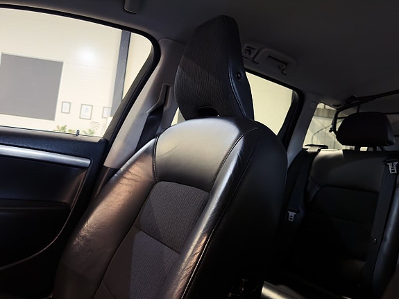 Volvo V70 15 of 21