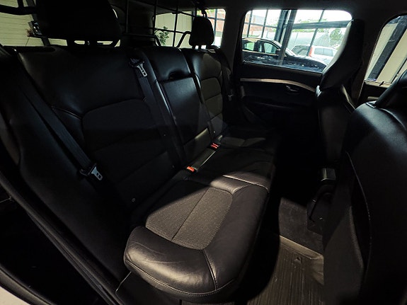 Volvo V70 13 of 21