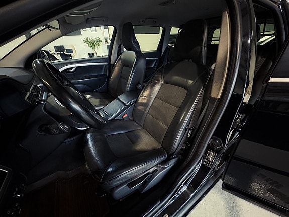 Volvo V70 11 of 21