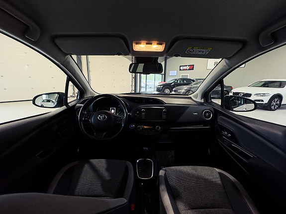 Toyota Yaris 14 of 20