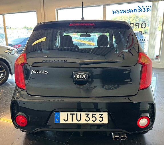 Kia Picanto 8 of 20