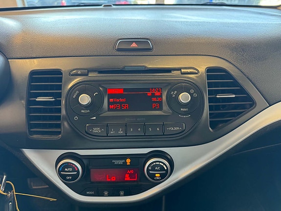 Kia Picanto 16 of 20
