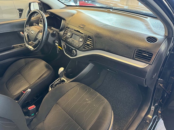 Kia Picanto 12 of 20