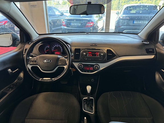 Kia Picanto 10 of 20