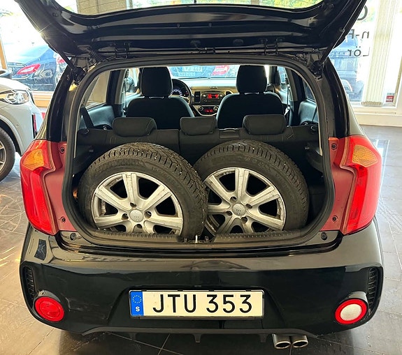 Kia Picanto 20 of 20