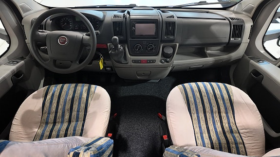 Laika X660R Campervan 9 of 15