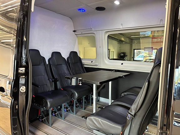 Volkswagen Crafter 35 12 of 28