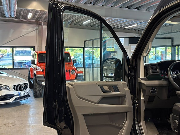 Volkswagen Crafter 35 16 of 28