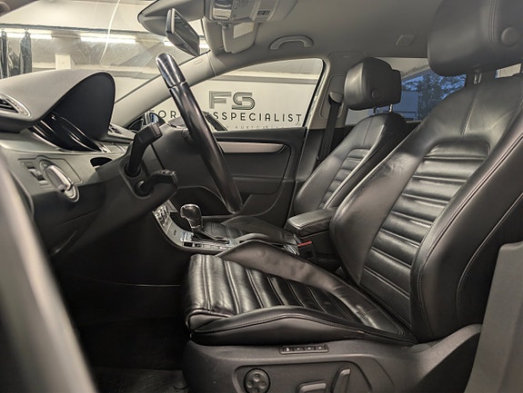Volkswagen Passat Alltrack 12 of 29
