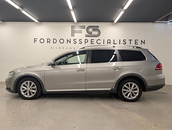 Volkswagen Passat Alltrack 25 of 29