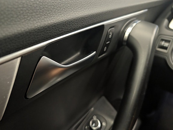 Volkswagen Passat Alltrack 17 of 29