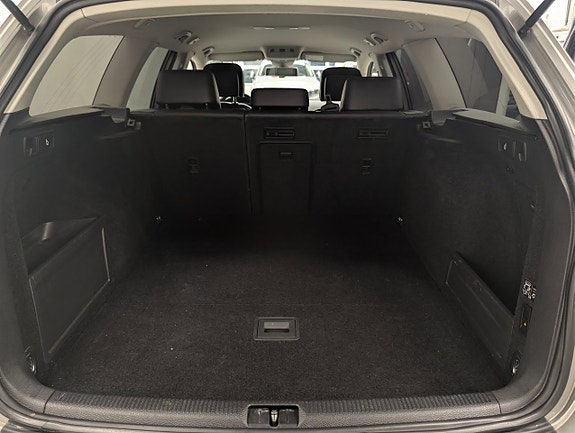 Volkswagen Passat Alltrack 5 of 29