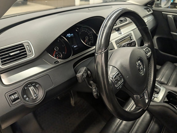 Volkswagen Passat Alltrack 15 of 29