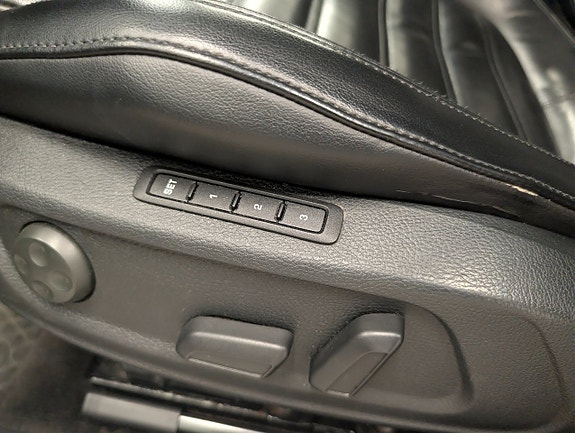 Volkswagen Passat Alltrack 14 of 29
