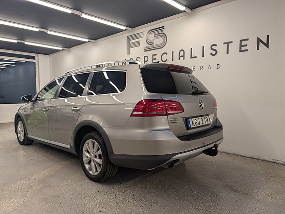 Volkswagen Passat Alltrack 26 of 29