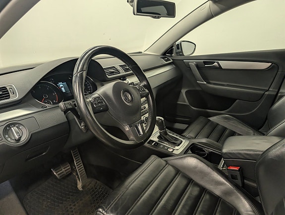 Volkswagen Passat Alltrack 29 of 29