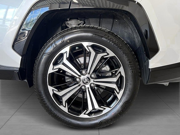 Toyota RAV4 16 of 18