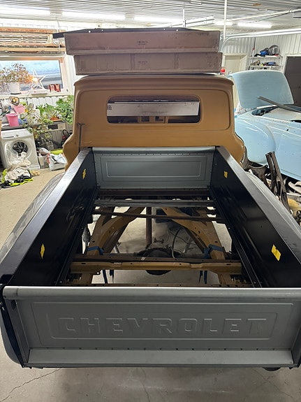 Chevrolet Apache 3 of 3