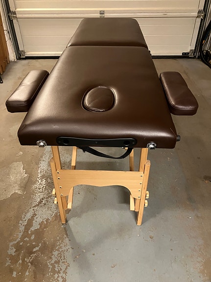 Hopfällbart massagebord brun