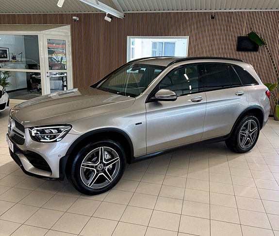 Mercedes-Benz GLC300 de 5 of 29