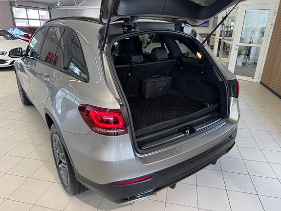 Mercedes-Benz GLC300 de 17 of 29