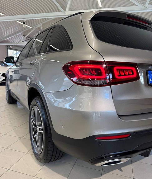 Mercedes-Benz GLC300 de 12 of 29