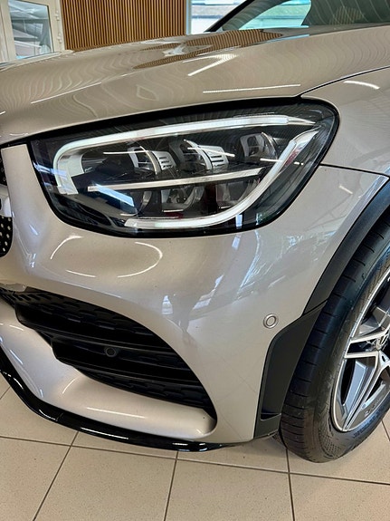 Mercedes-Benz GLC300 de 25 of 29