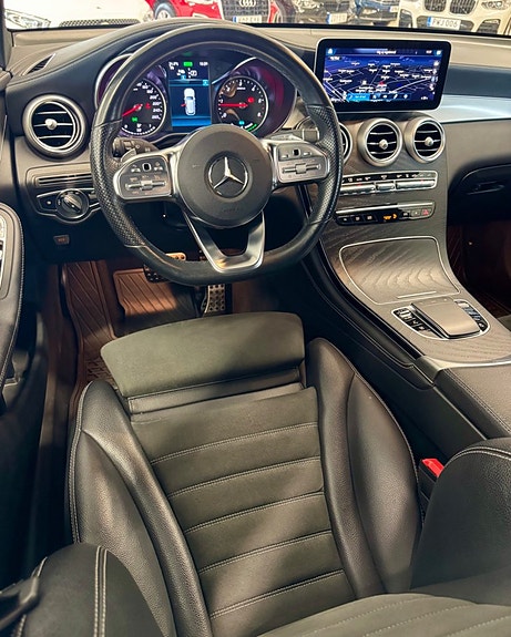 Mercedes-Benz GLC300 de 26 of 29