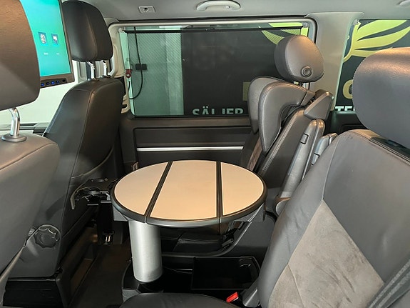 Volkswagen Multivan 19 of 25
