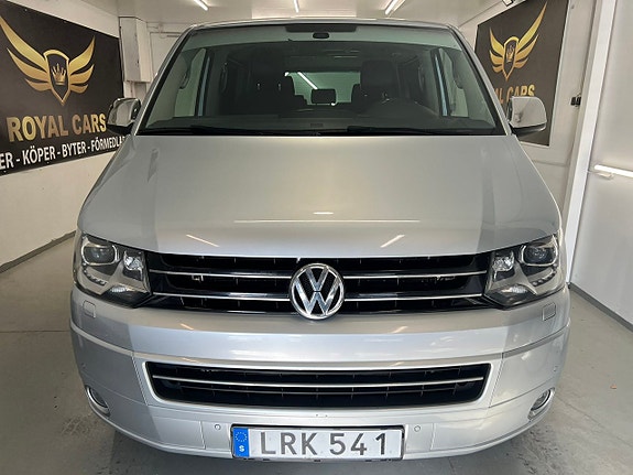 Volkswagen Multivan 8 of 25